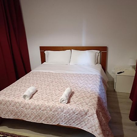 Locazione Turistica Bed & Breakfast Tessera Ngoại thất bức ảnh
