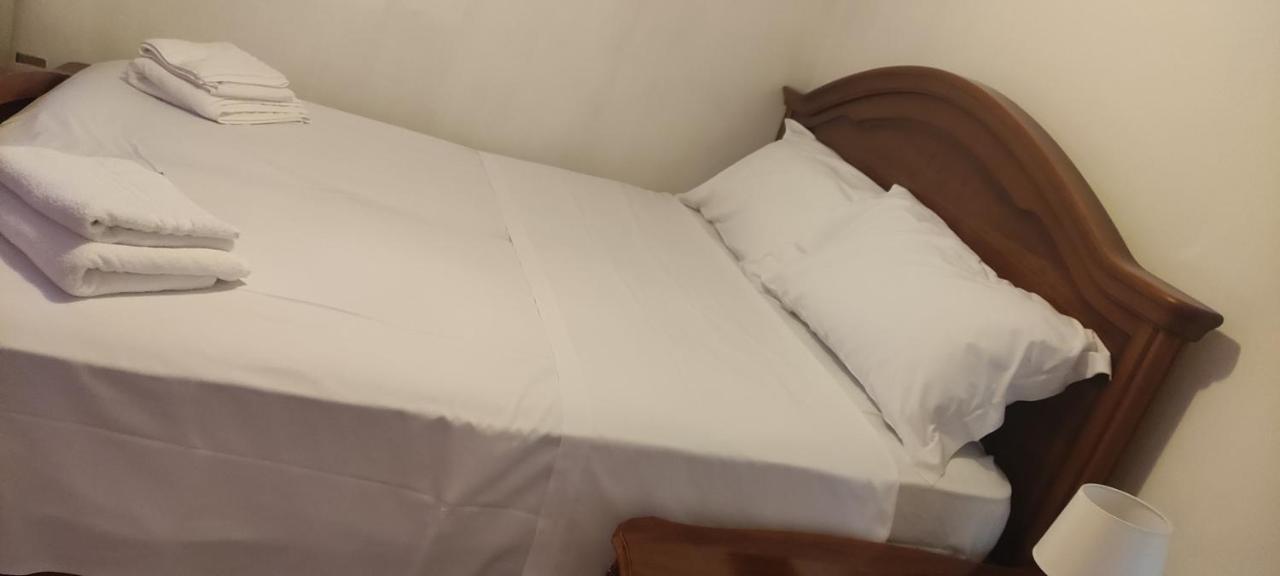 Locazione Turistica Bed & Breakfast Tessera Ngoại thất bức ảnh